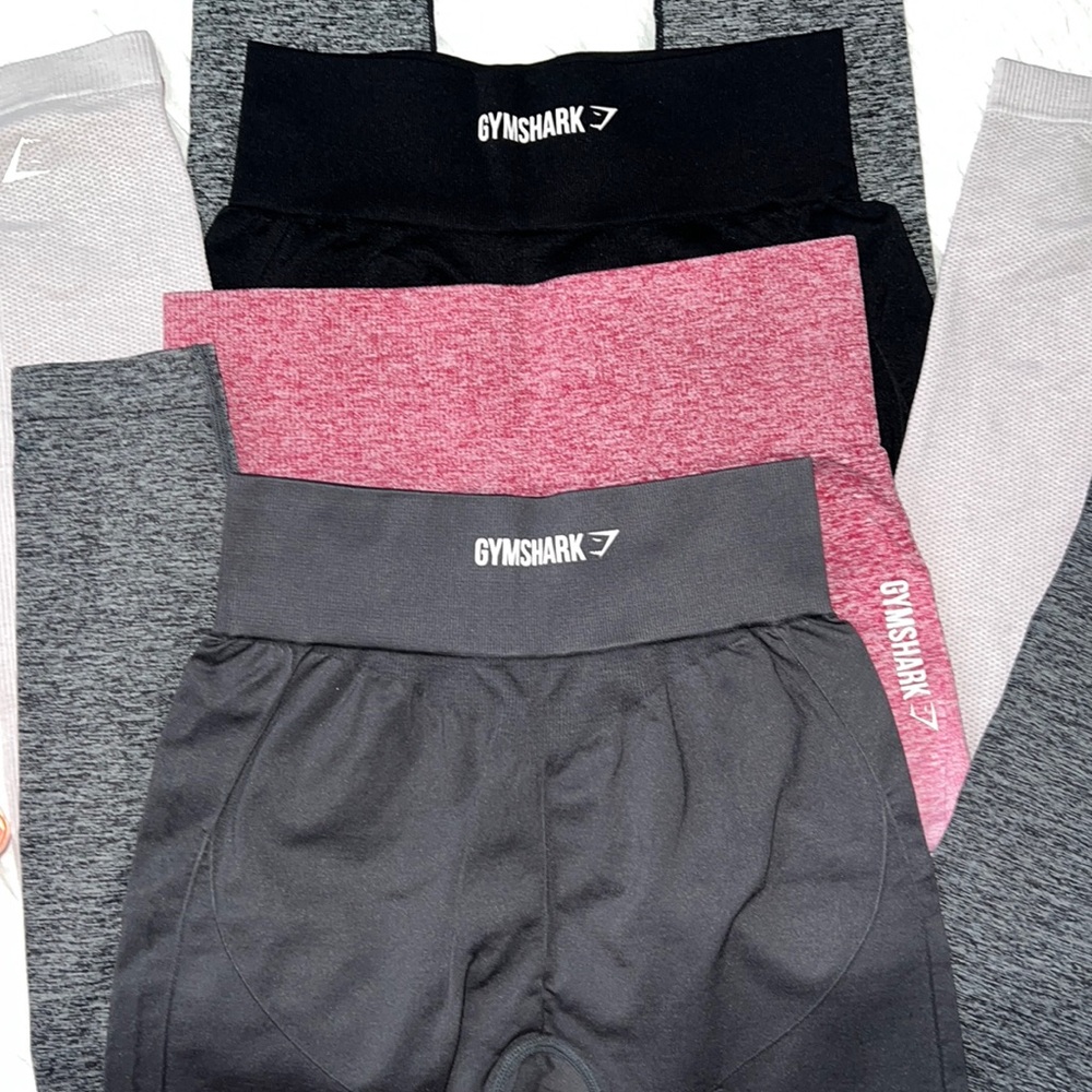 3 piece size small (gymshark legging bundle)